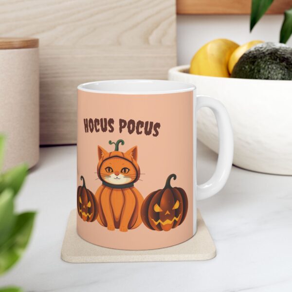 Halloween Mug Orange Cat Pumpkin "Hocus Pocus" - Beige - Image 3